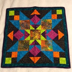 Mini quilt 23”x23” lap, table or wall hanging. Pretty bright colors!